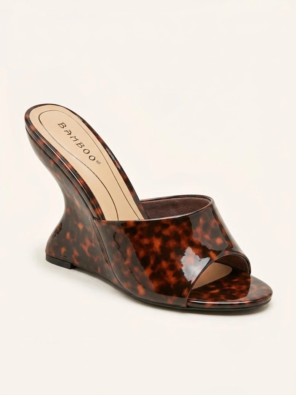 Bamboo Tortoise Animal Print Wedge Sandals Like New